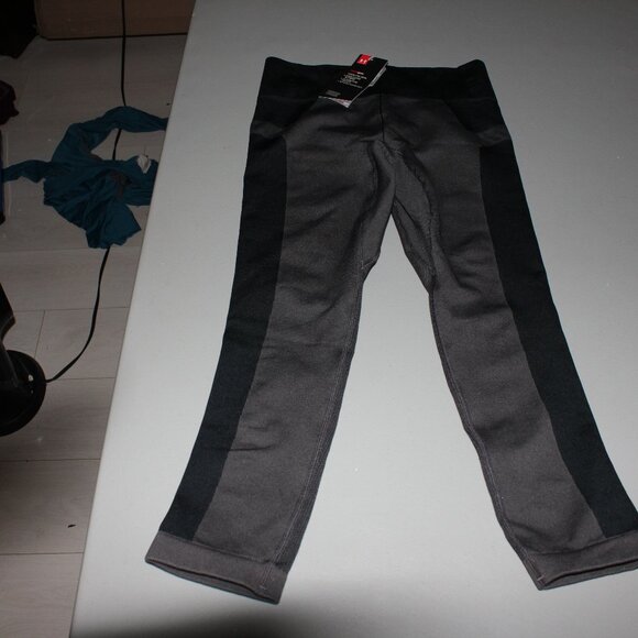 Under Armour Vanish Seamles Crops Siize XS New - Picture 4 of 6